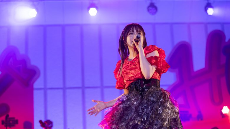 今だけの輝きが詰まった愛すべき瞬間！「鈴木このみ 10th Anniversary Live 〜LOVELY HOUR〜」オフィシャルライブレポが到着！