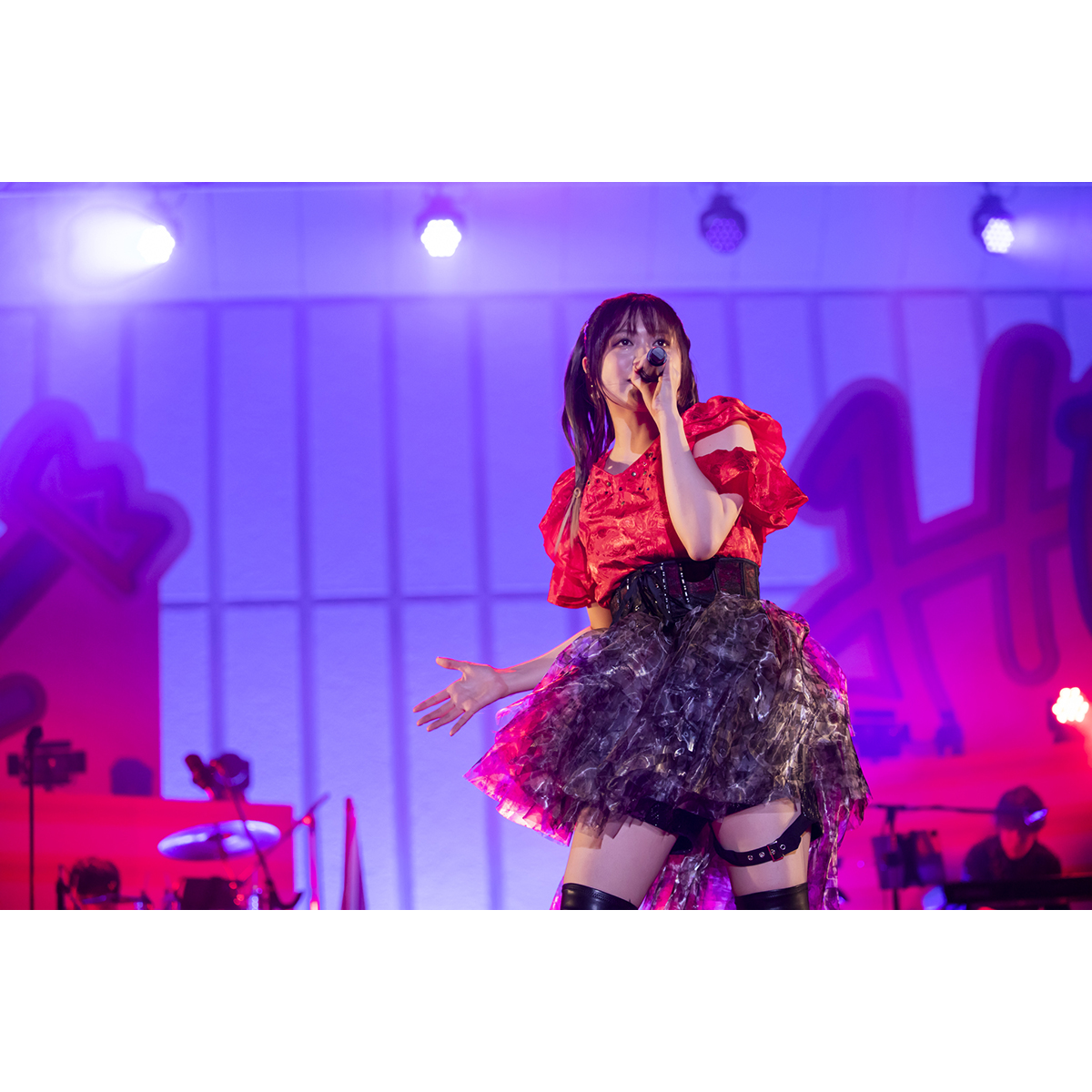 今だけの輝きが詰まった愛すべき瞬間！「鈴木このみ 10th Anniversary Live 〜LOVELY HOUR〜」オフィシャルライブレポが到着！ - 画像一覧（11/11）