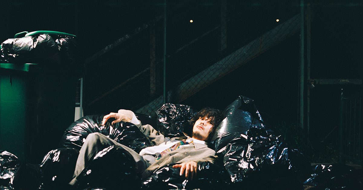 TOOBOE、アニメ『チェンソーマン』EDテーマ「錠剤」配信開始！期間限定