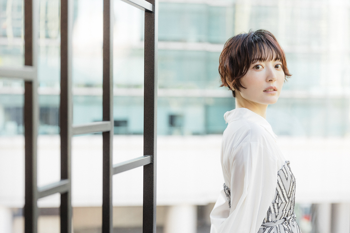 花澤香菜、『久保さんは僕を許さない』で主役と主題歌を担当！　青春の儚さが詰まった楽曲とMVへのこだわりとは―― 撮りおろしインタビュー - 画像一覧（5/10）