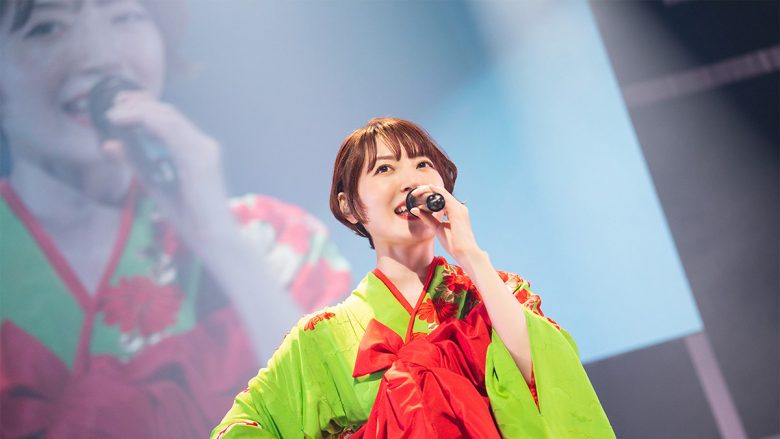 花澤香菜「HANAZAWA KANA Live 2022 “Pokerface”」Blu-rayのジャケット写真解禁！