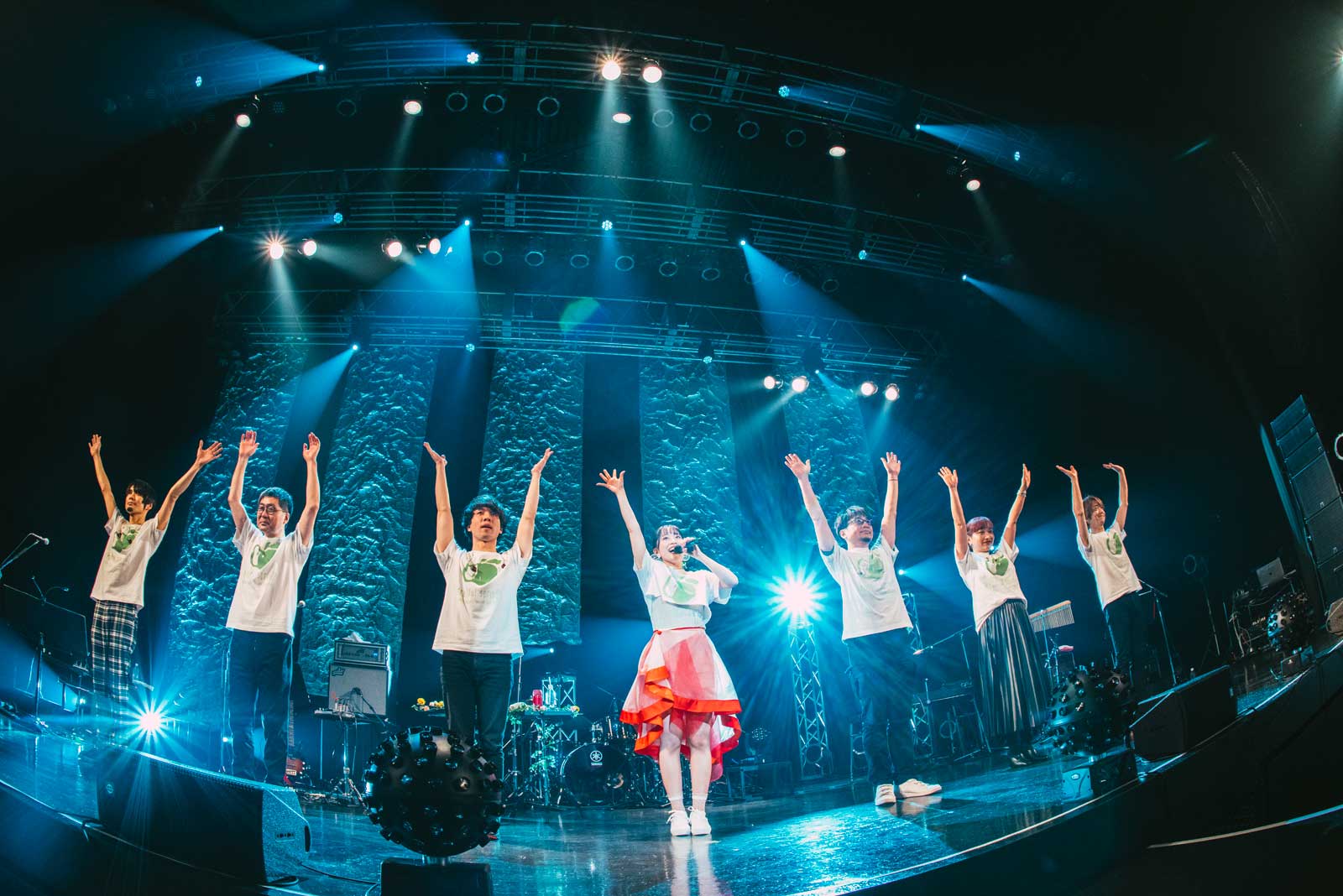 「この先いいことしか待ってない」鈴木みのり、全22曲を届けた笑顔の幕開け。「3rd LIVE TOUR 2023 ～fruitful spring～」初日・東京公演レポート - 画像一覧（1/12）