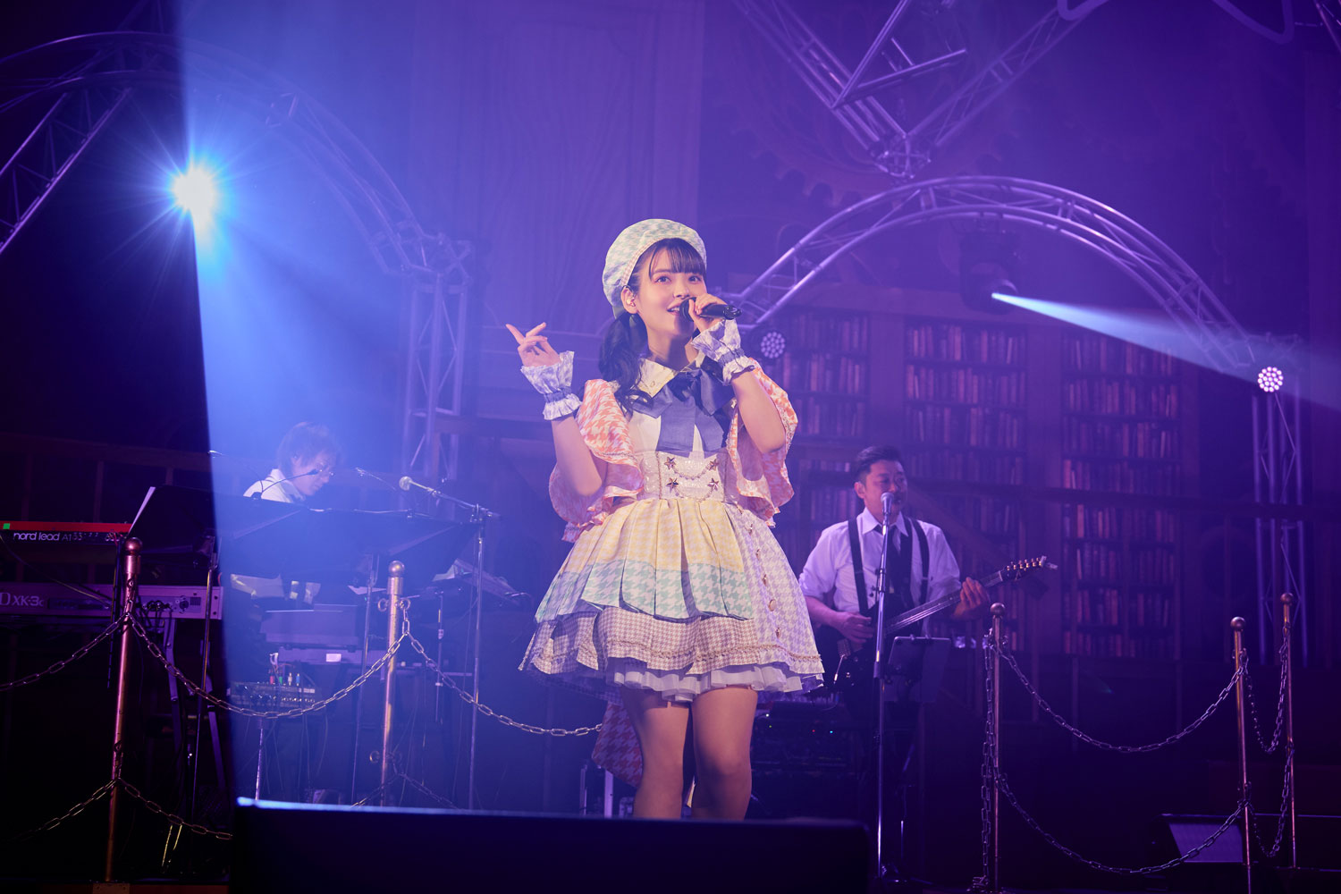 久々の声出しライブに、上坂すみれが、同志たちが、惜しみない雄叫びを上げる！　“SUMIRE UESAKA LIVE 2023 TALES OF SUMIPE 同人の書”レポート - 画像一覧（9/10）