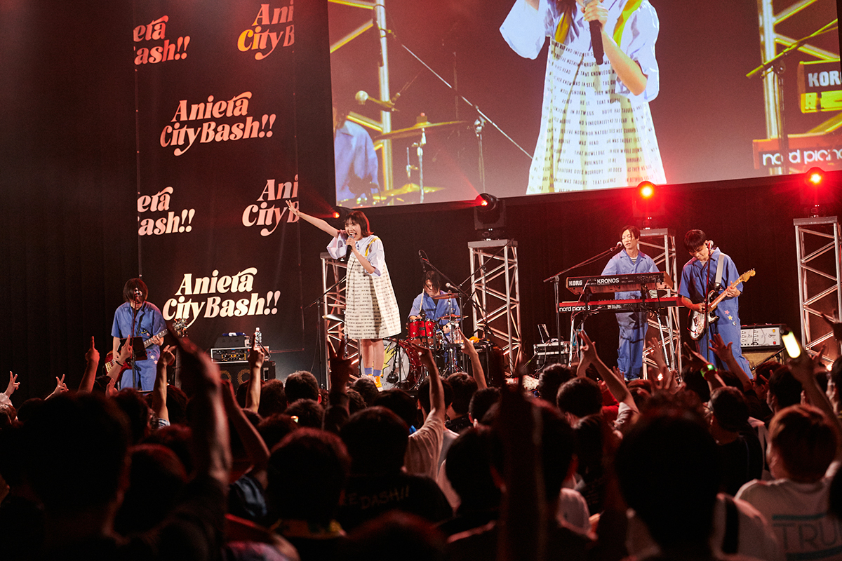 大歓声と共にアニメソングを楽しむ、そんな日常が帰ってきた！　都市型アニソンフェス　“Aniera City Bash!! Vol.2”レポート - 画像一覧（15/18）