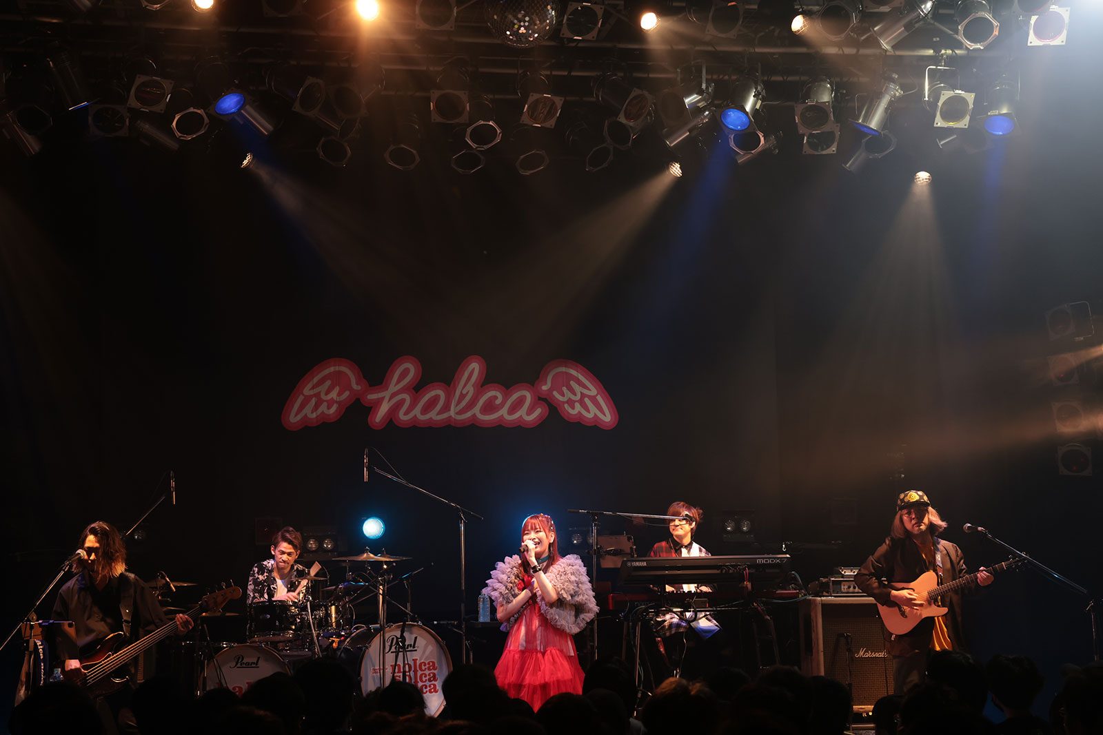 halca、初のフルバンド編成ワンマンツアーで自身の夢が実現！＜LAWSON presents halca first tour 2023“nolca solca culca”＞ファイナル公演をレポート - 画像一覧（11/12）