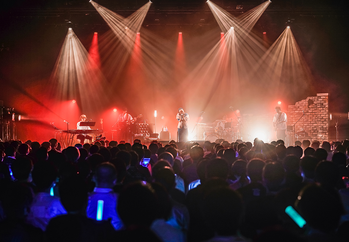 “生きている”ことを実感できる、心に刺さり、響くライブ――“青山吉能Birthday LIVE「されど空の青さを知る」”レポート - 画像一覧（4/5）