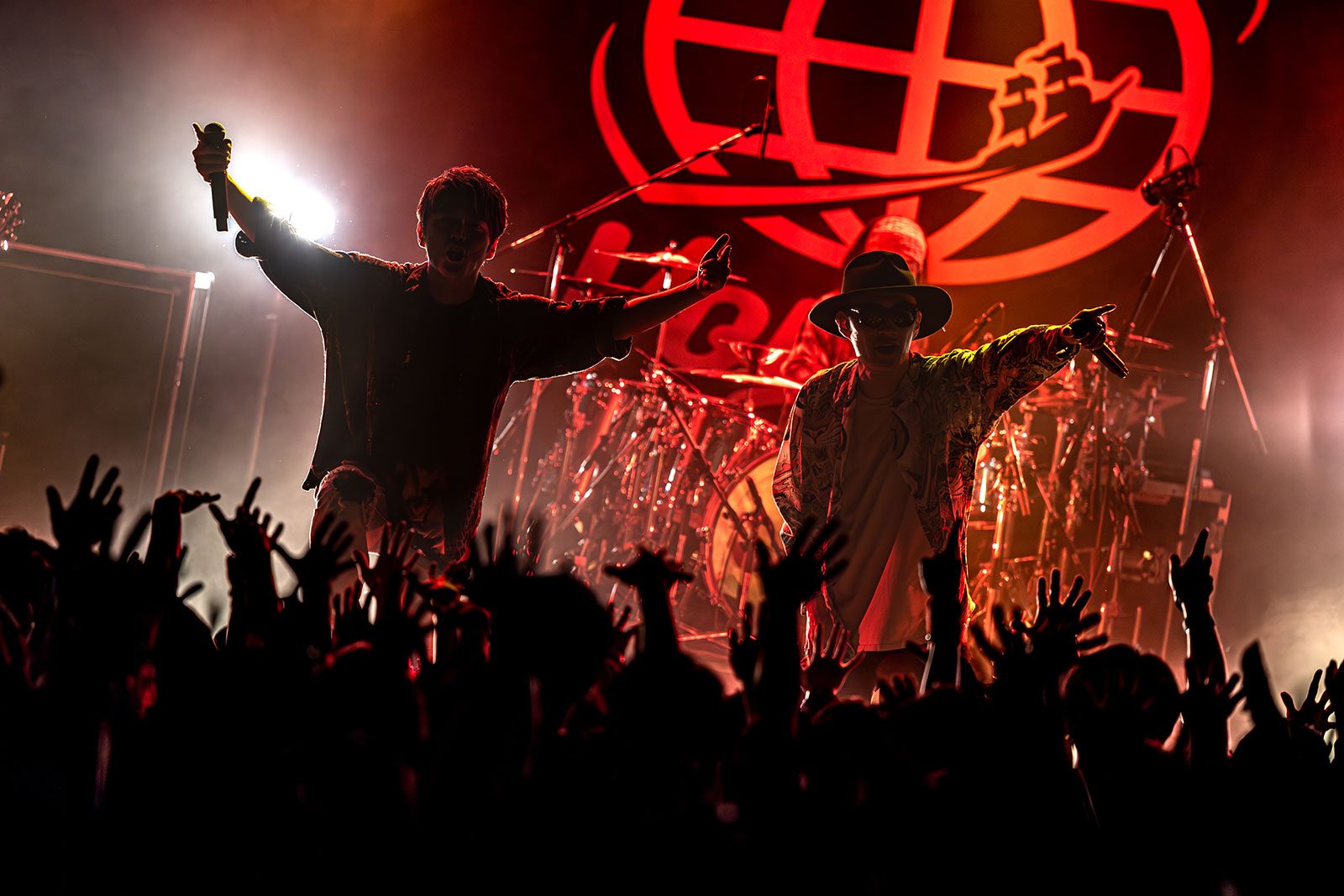 20年歩んできたFLOW の5人だからこそ見つけられた想い――“FLOW 20th ANNIVERSARY LIVE TOUR 2023「Voy☆☆☆」”ツアーファイナルを独占レポート！ - 画像一覧（13/21）