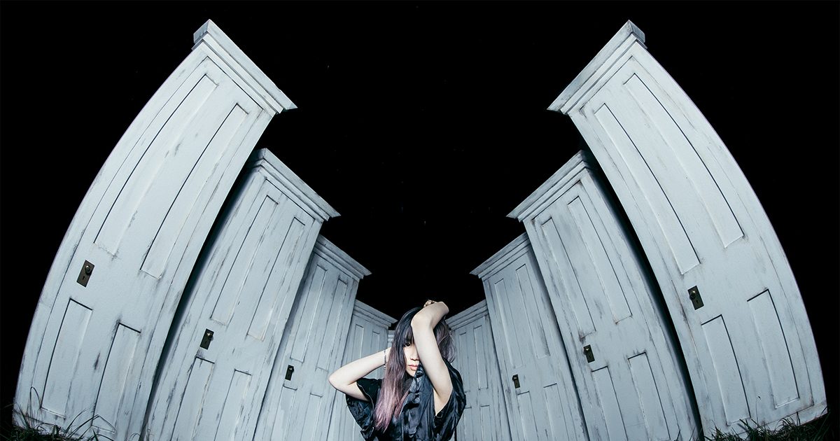 Aimer、7月26日発売のニューアルバム『Open α Door』新ビジュアル