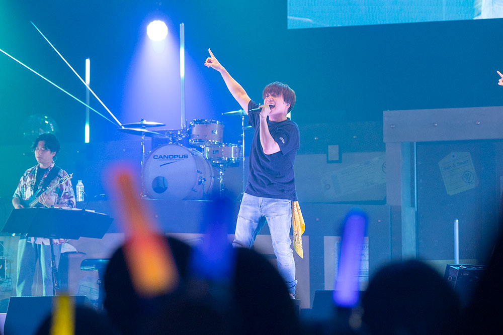 「史上一番終わりたくない」ライブも終わりがあるから始まりがある――。内田雄馬のライブツアー“YUMA UCHIDA LIVE TOUR 2023 「Keep in Step with」”幕張ファイナル公演をレポート - 画像一覧（8/9）
