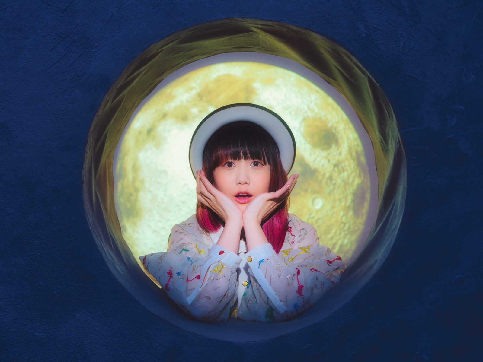 『聖者無双』OP、そして『死神坊ちゃんと黒メイド』2期ED！ なすお☆、2つのアプローチで届けた夏アニメ楽曲をすみずみまで語る - 画像一覧（7/8）