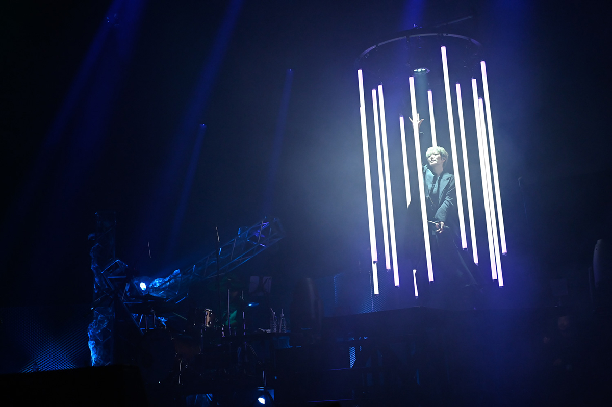 七海ひろき、ライブツアー＜HIROKI NANAMI One-man LIVE773“DAYLIGHT”＞でファンと共に迎えた “新たな一歩への夜明け”。 - 画像一覧（4/11）