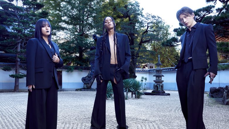 女王蜂 TVアニメ『アンデッドアンラック』オープニング曲「01」期間盤アニメジャケット公開！