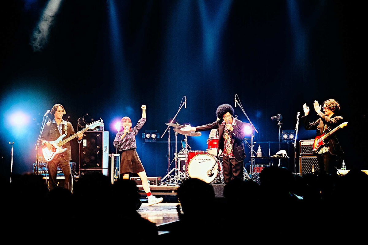 なすなかにしの漫才&ライブ、BRADIOからの粋なサプライズ、スピラ・スピカの煌めくステージ、奇跡のようなイベントに！　“スピラ・スピカ presents 『星見ヶ丘 vol.3』”神奈川公演レポート - 画像一覧（10/12）