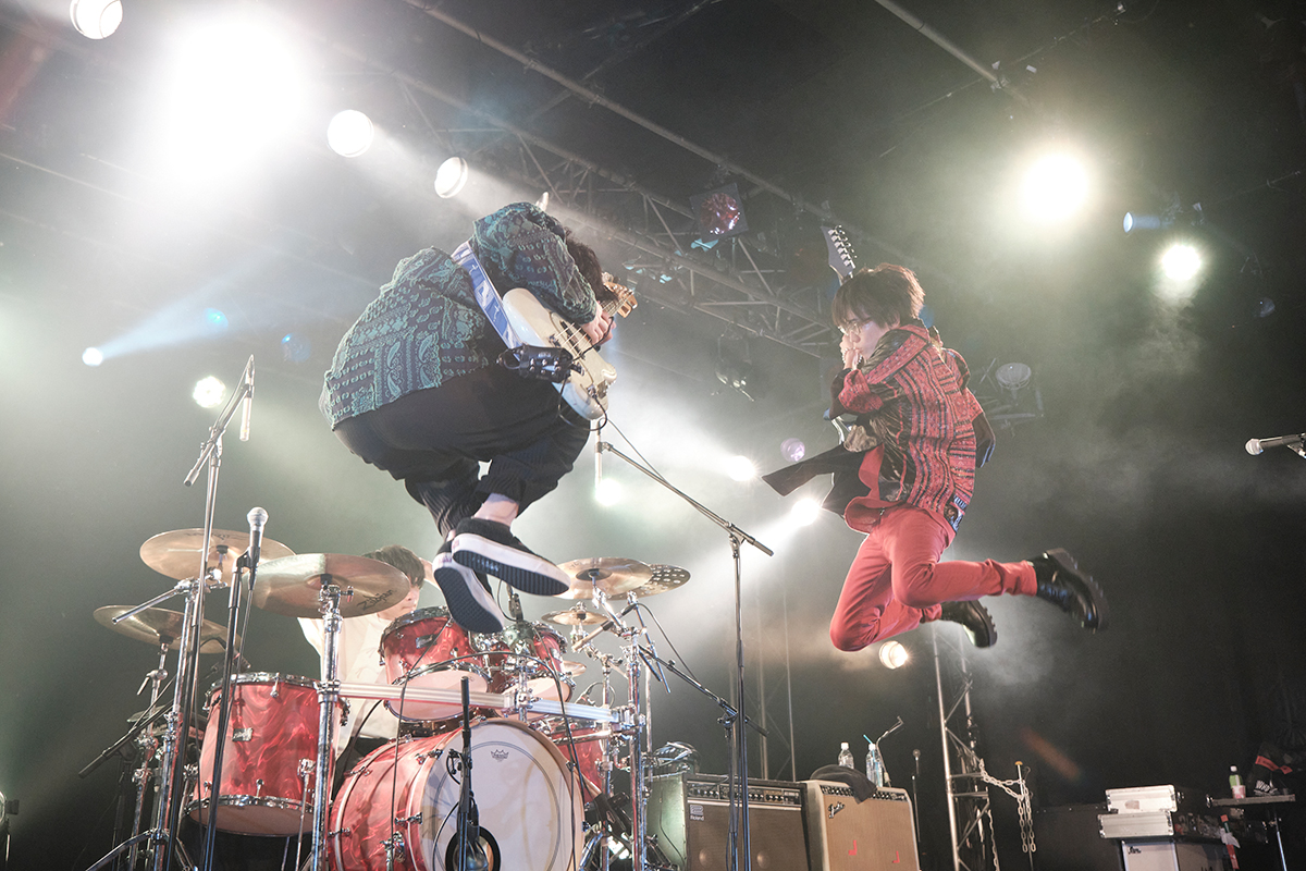 “おはよう世界”！ワールドツアーを締め括り、新たなる世界へ――BURNOUT SYNDROMES“Good Morning [New] WORLD TOUR 2023”レポート - 画像一覧（2/12）