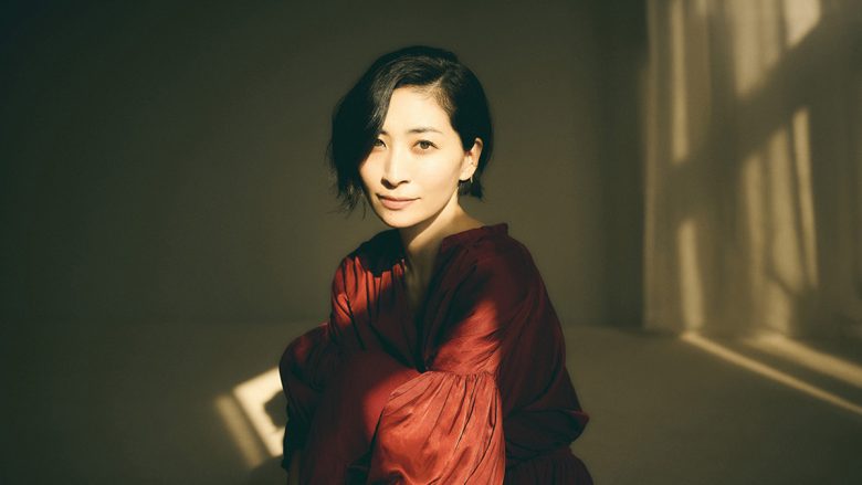 坂本真綾、シングル「抱きしめて」4月3日リリース!!「抱きしめて」MV(Short Ver.)＆ジャケット写真も公開!!