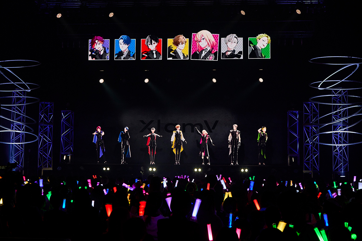 XlariSと共に作り上げた“始まりのステージ”――。2次元アイドルオーディションプロジェクト「VS AMBIVALENZ」から誕生した7人組グループ・XlamVの初ライブをレポート！ - 画像一覧（5/7）