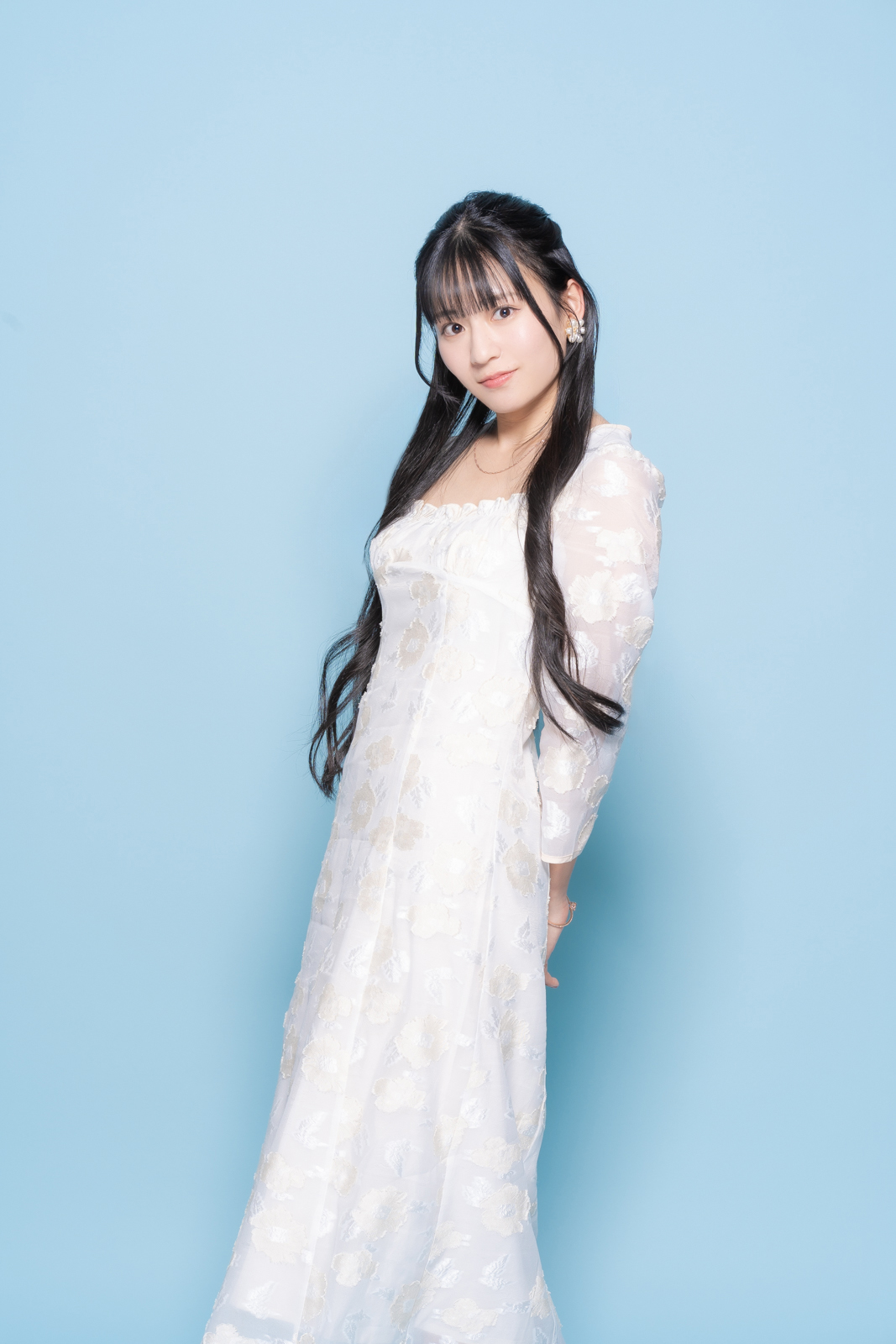 ClariSの新境地、ここに！TVアニメ『狼と香辛料 MERCHANT MEETS THE WISE WOLF』EDテーマのニューシングル「アンダンテ」をクララとカレンが語る。新規撮りおろし写真も多数掲載！ - 画像一覧（6/14）