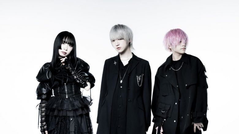 そこに鳴る、“エクストリームJ-POP”を極める会心作『開眼証明』インタビュー　世界が注目する3ピースバンドのストイックな音作りとは？