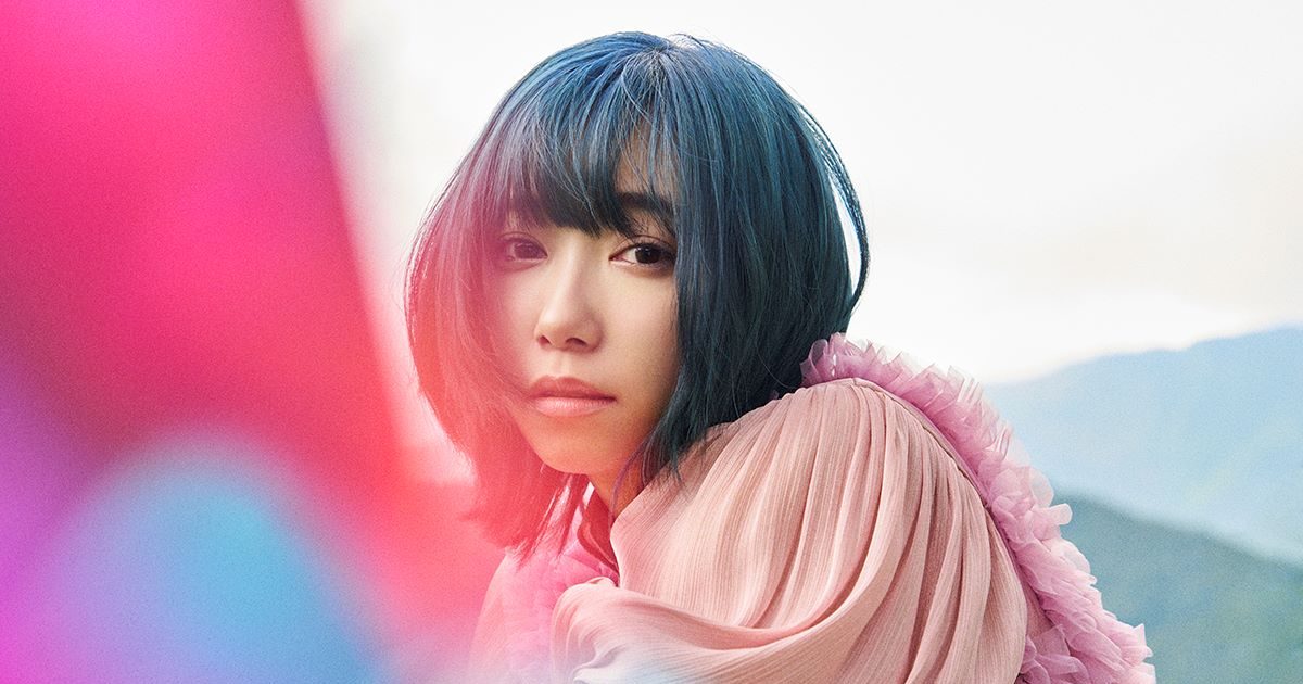 小林愛香、Q-MHzプロデュースの新曲「Lonely Flight」MVをプレミア公開