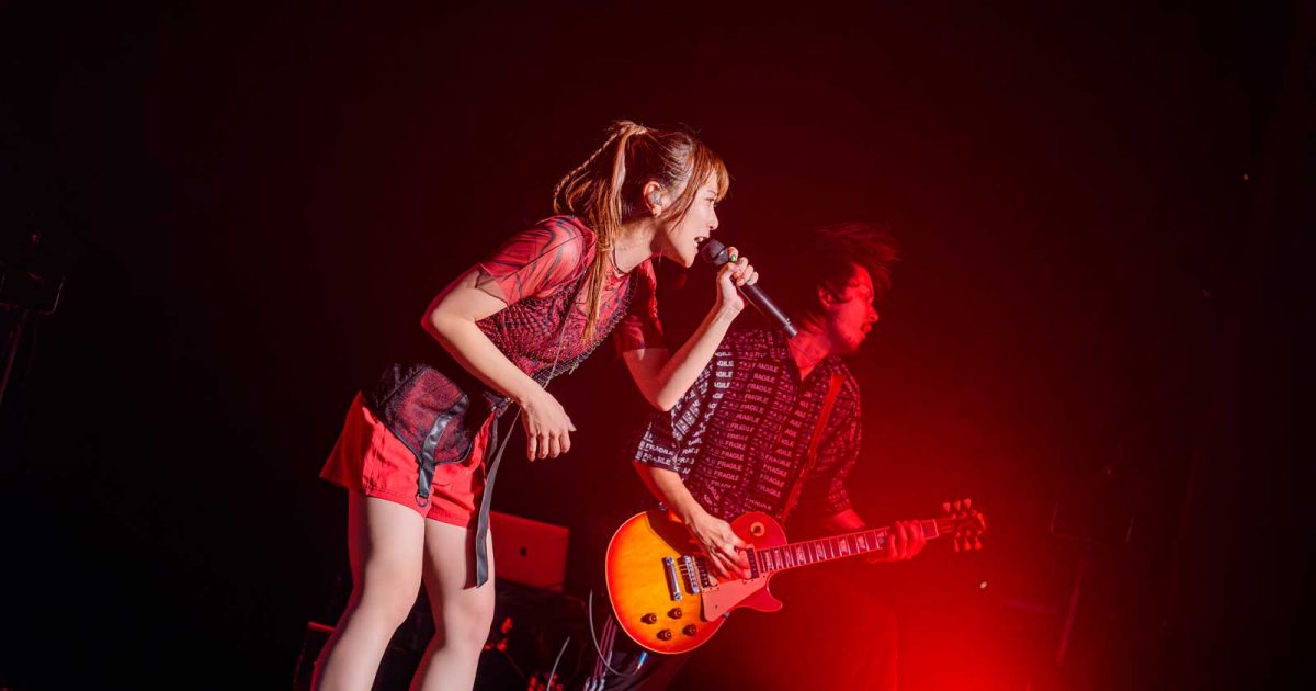 May'n”店長”こだわりの対バンライブで完全燃焼！ FLOW、AliAを迎えた