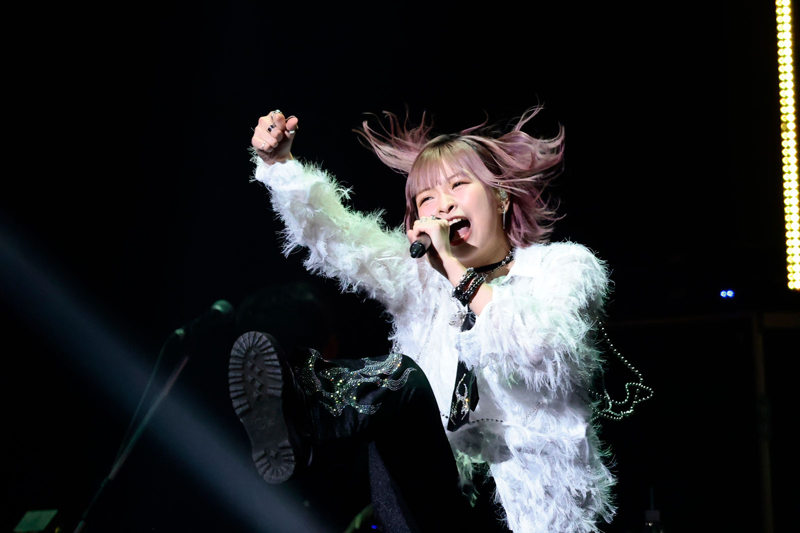 アイドルマスター シャイニーカラーズ【ストレイライト】、ASCA、オーイシマサヨシ、結束バンド、KOTOKO、TrySail、halca、FLOWの熱演で終幕！“リスアニ！LIVE 2025”最終日となるSUNDAY STAGE 速報レポート！ - 画像一覧（40/53）