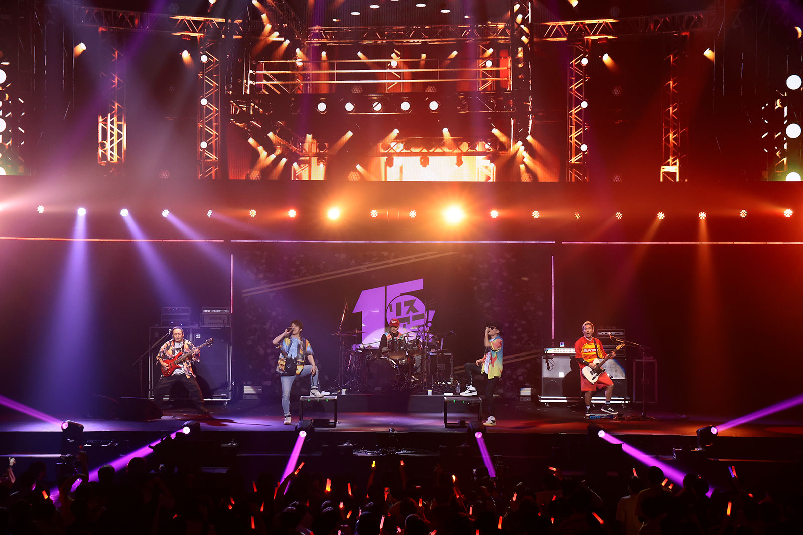 アイドルマスター シャイニーカラーズ【ストレイライト】、ASCA、オーイシマサヨシ、結束バンド、KOTOKO、TrySail、halca、FLOWの熱演で終幕！“リスアニ！LIVE 2025”最終日となるSUNDAY STAGE 速報レポート！ - 画像一覧（4/53）