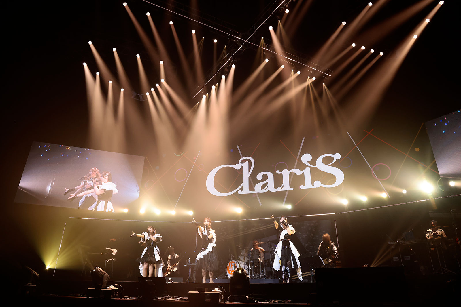 アイドルマスター シャイニーカラーズ【アルストロメリア】、Ave Mujica、内田真礼、岡咲美保、小鹿なお（月村手毬役）from 初星学園、ClariS、May’n、ReoNaの8組が熱演！“リスアニ！LIVE 2025”SATURDAY STAGE 速報レポート！ - 画像一覧（17/39）