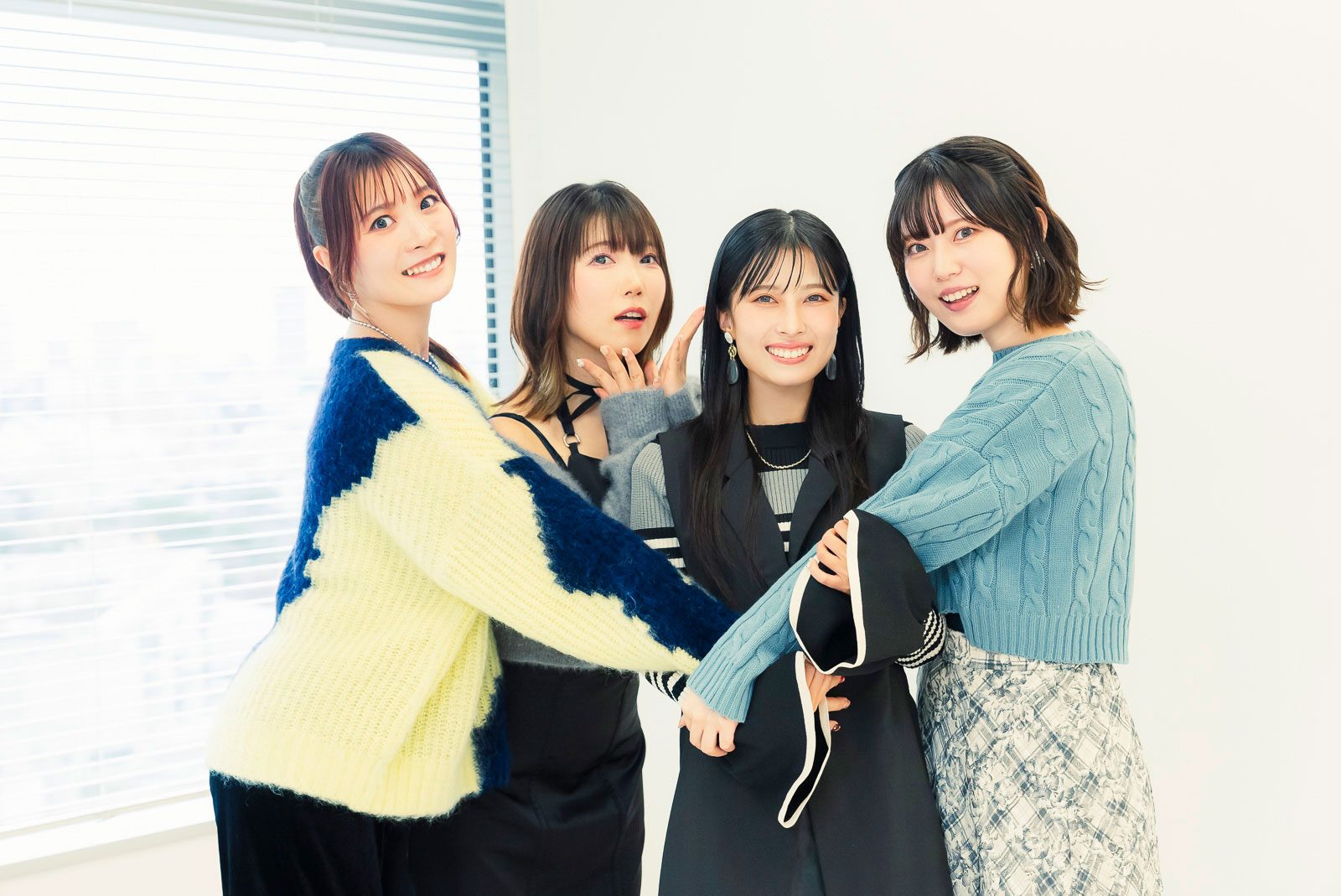 【連載】May’n Road to 20th Anniversaryインタビュー連載「Crossroad」：第4回 Abyssmare（相坂優歌、鷲見友美ジェナ、山田美鈴） - 画像一覧（12/13）