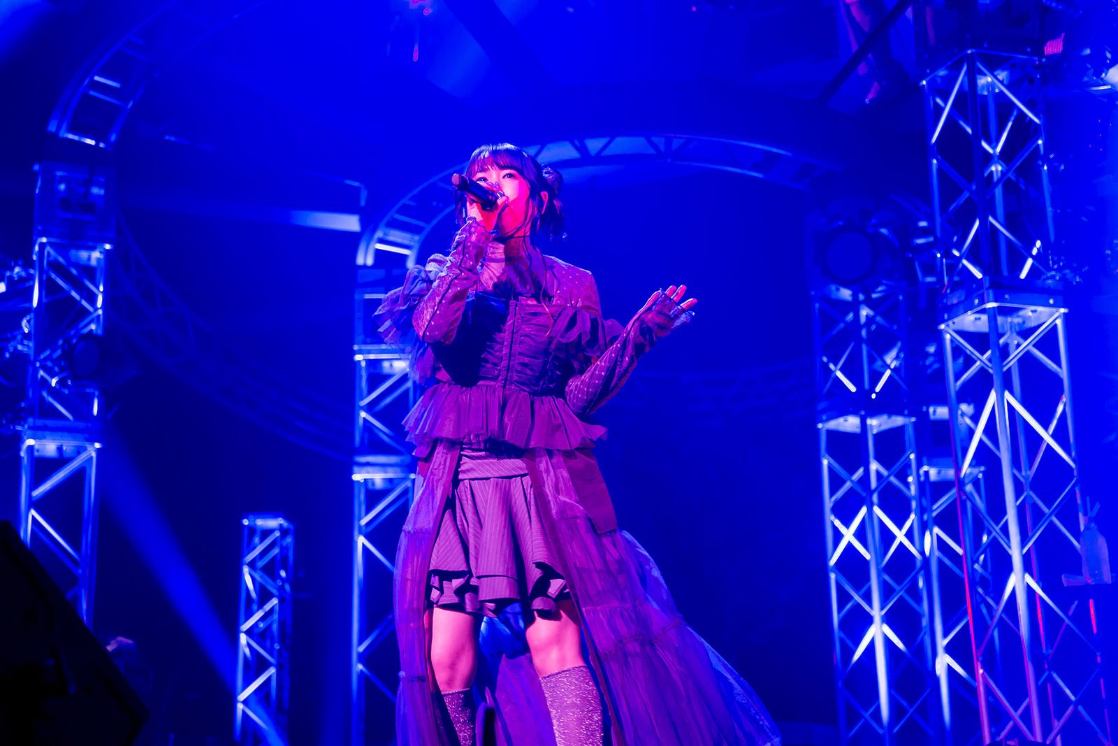 3周年を迎えた『ヘブンバーンズレッド』のライブ“HEAVEN BURNS RED LIVE 2025”開催！やなぎなぎとShe is Legendの2組が「ヘブバン」の音楽を彩る！ - 画像一覧（11/12）