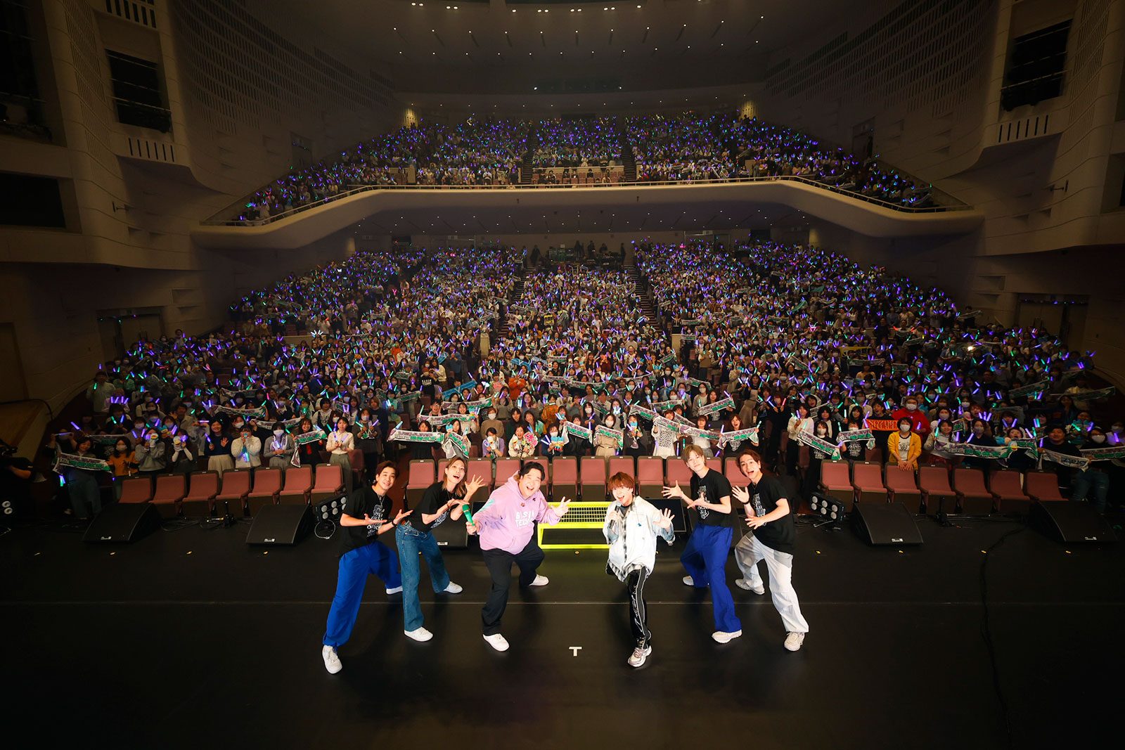 最高のエンターテインメントがここに！内田雄馬の対バン企画第2弾対バンライブイベント「YUMA UCHIDA LIVE“VS YUMA 002- 岡崎体育”」レポート！ - 画像一覧（1/6）