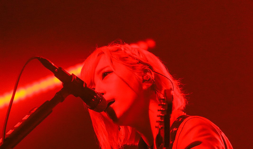 死ぬ気で遊べ、楽しんだもん勝ち！オールスタンディングのライブツアー