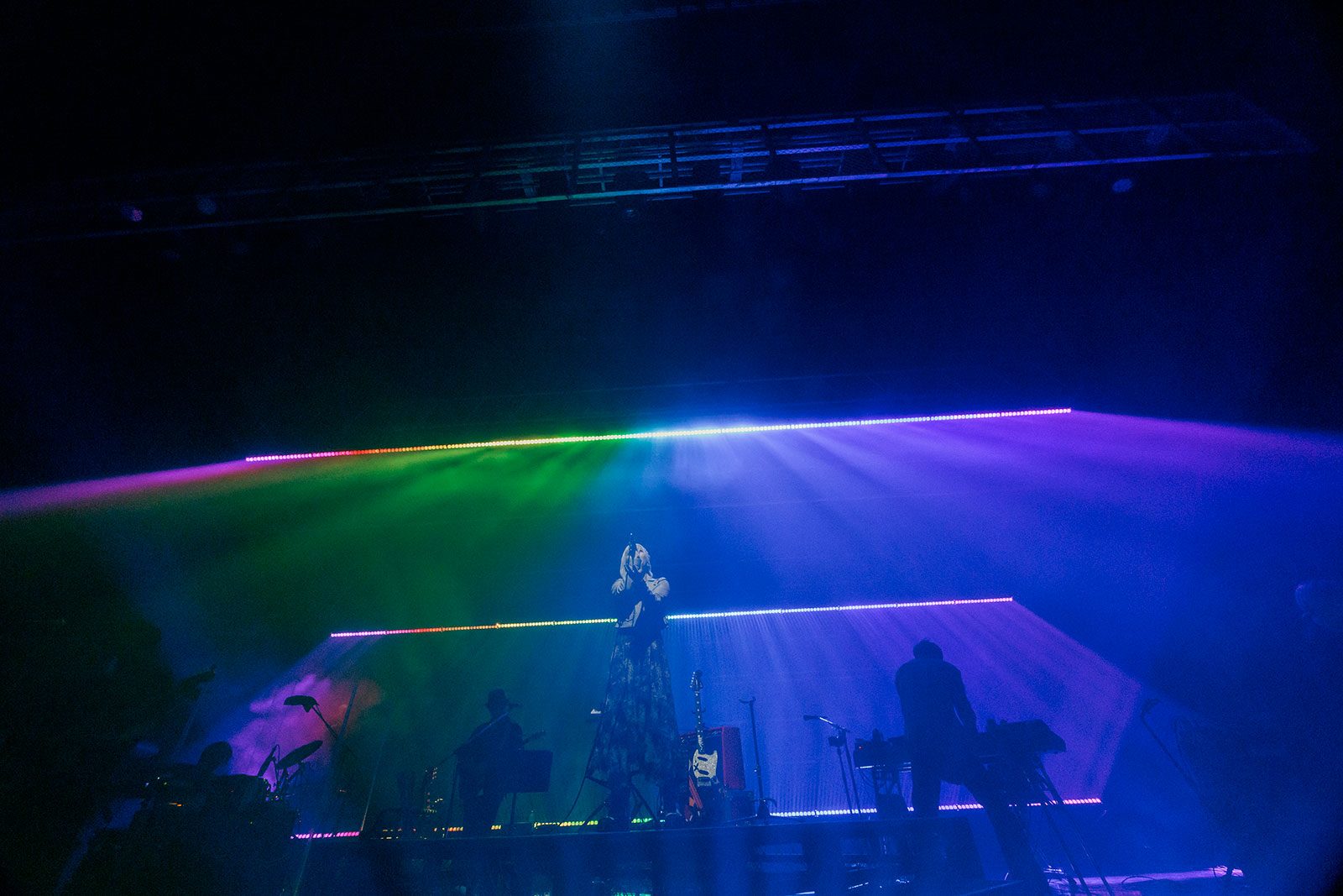 死ぬ気で遊べ、楽しんだもん勝ち！オールスタンディングのライブツアー＜ReoNa ONE-MAN Live Tour 2025 “SQUAD JAM”＞で見たアーティスト・ReoNaの新たな可能性。 - 画像一覧（5/7）