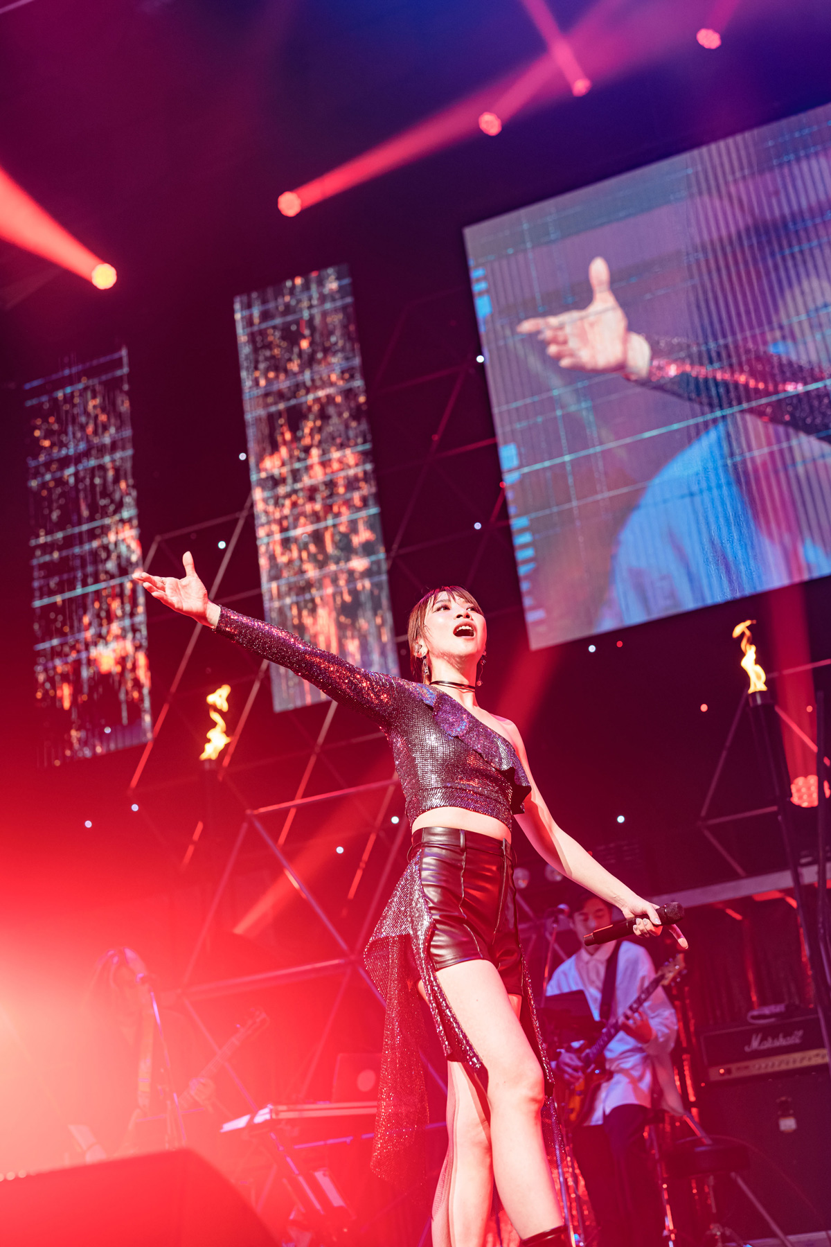 May’n デビューから20年の集大成、そしてこれからも彼女は輝き続ける。“May’n 20th Anniversary Concert Gratz from MACROSS F「With you -May’n Space-」”レポート - 画像一覧（3/8）