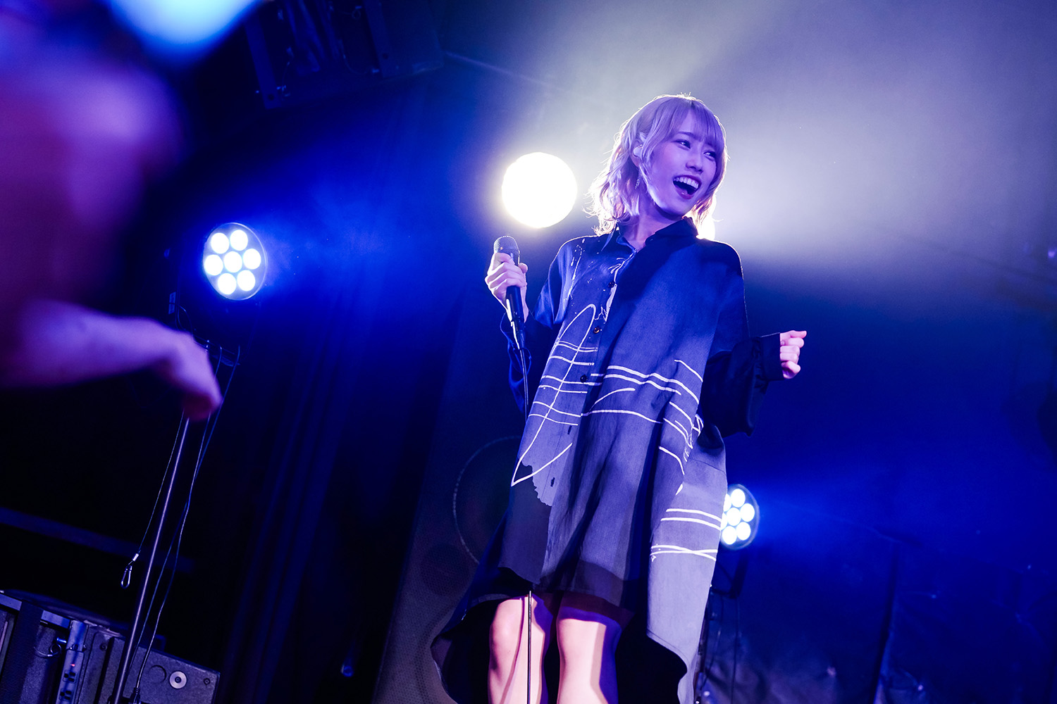 “憑依系シンガー”佐々木李子が自らの軌跡を胸に新たな“物語の続き”へと進む――約2年ぶりとなるワンマンライブ“I’m RICO.”を振り返る - 画像一覧（16/16）