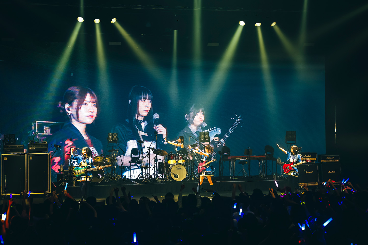 TVアニメ『ガールズバンドクライ』2周年を祝う特別な一夜――トゲナシトゲアリとダイヤモンドダストが躍動する“『ガールズバンドクライ』2nd Anniversary LIVE”を振り返る - 画像一覧（13/37）