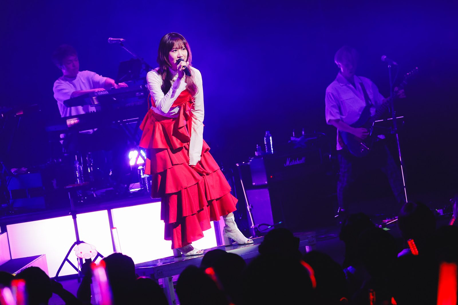 CHiCO、ソロ初のホールワンマンライブ〈LAWSON presents CHiCO 1st Hall Live “CONFETTi”〉開催！ゲストも多数出演した熱いステージをレポート！ - 画像一覧（14/17）