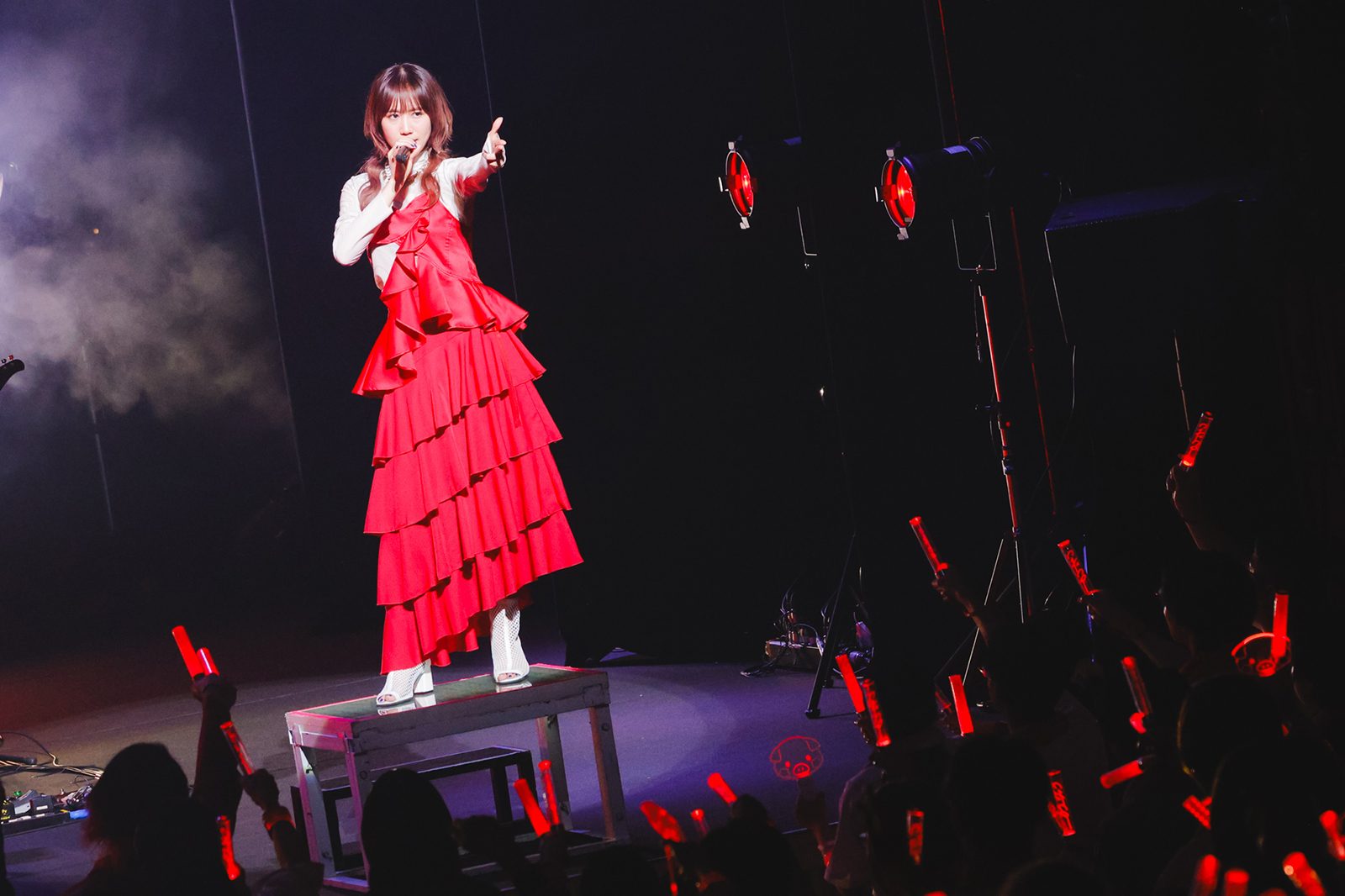 CHiCO、ソロ初のホールワンマンライブ〈LAWSON presents CHiCO 1st Hall Live “CONFETTi”〉開催！ゲストも多数出演した熱いステージをレポート！ - 画像一覧（13/17）