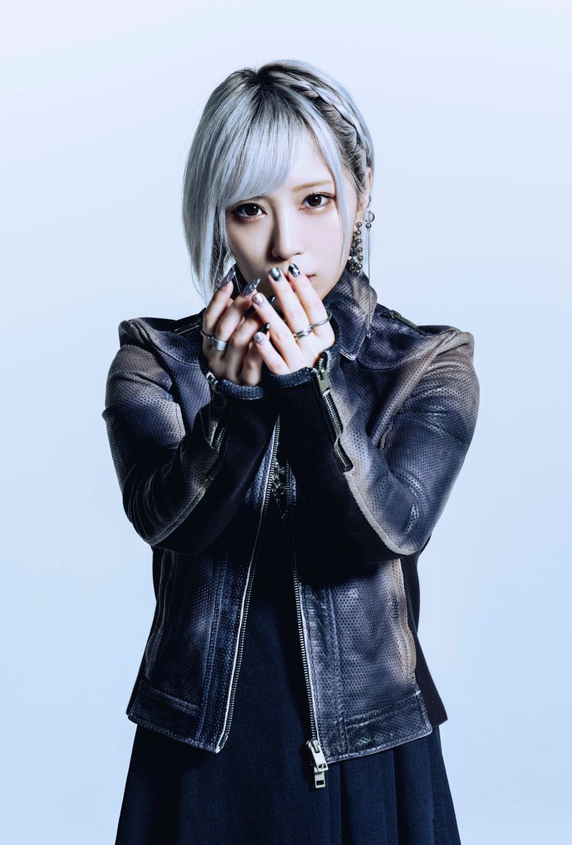 ReoNa、8月6日発売TVアニメ『アークナイツ【焔燼曙明/RISE FROM EMBER】』OPテーマ「End of Days」店舗別先着購入特典の絵柄を公開＆リリースイベントも開催決定！