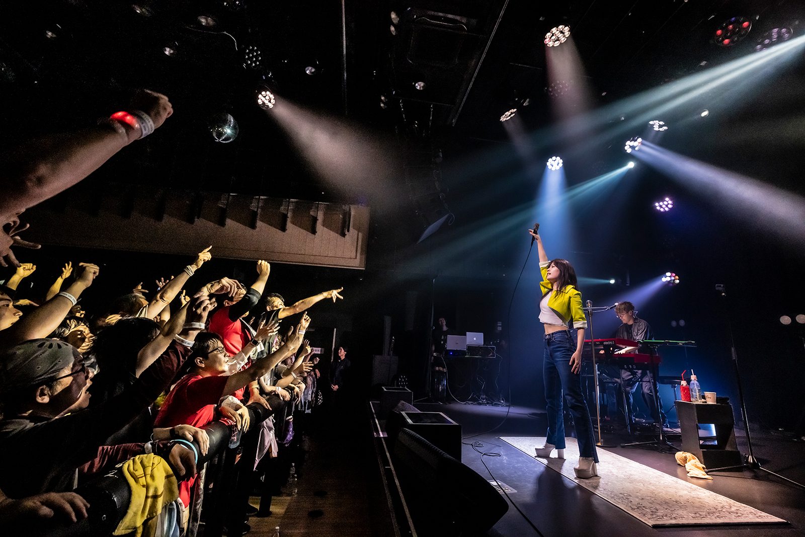 今までの自分と決別をし、ASCAが生まれ変わる！真っ直ぐに自らの想いをぶつけたライブツアー“ASCA LIVE TOUR 2025 – 28 -”ファイナル公演をレポート！ - 画像一覧（2/9）