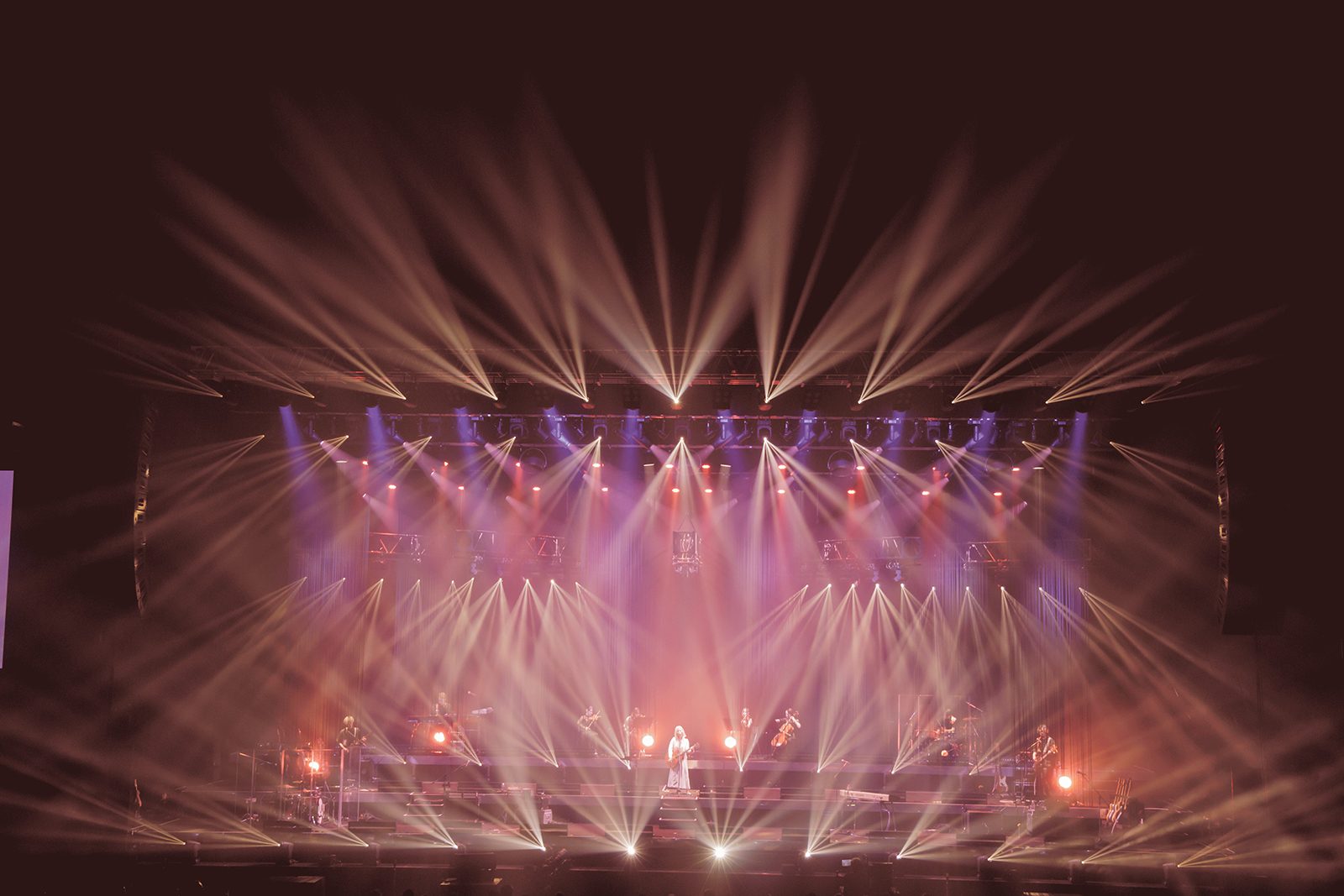 2日連続で開催した東京ガーデンシアターでのライブで彼女が示したものとは？「神崎エルザ starring ReoNa × ReoNa Special Live “AVATAR 2024”」「ReoNa ONE-MAN Concert “Birth 2024”」ライブレポート - 画像一覧（10/17）