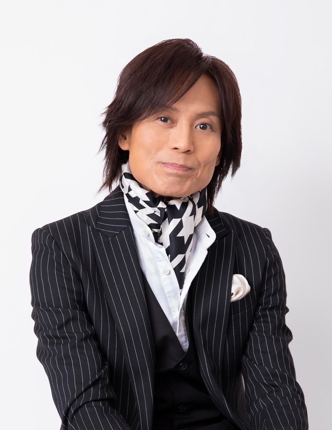 つんく♂がTVアニメ『前橋ウィッチーズ』OP主題歌の「スゴすぎ前橋ウィッチーズ！」作詞に向けて意識したこととは？聴く者を惹きつける言葉の魔法に迫る