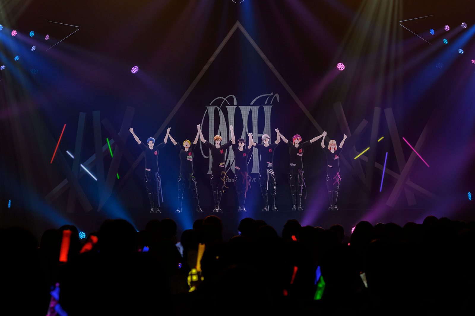 「VS AMBIVALENZ」から誕生したボーイズアイドルグループ・XlamV が“XlamV 2nd LIVE -DUH-”を開催！XlariSに進化と成長を見せつけたステージの模様をレポート！ - 画像一覧（5/14）