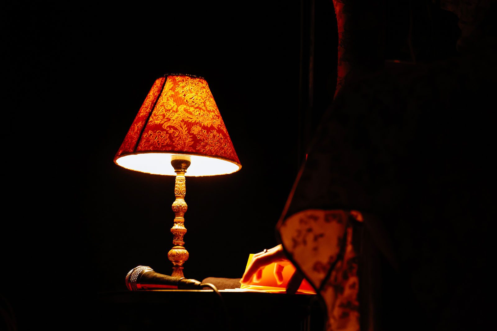 音楽の旅をテーマに朗読と歌唱で1つのストーリーを紡ぎ出す――東名阪ツアー＜Myuk Live Tour 2025 Message from “Marie”＞ファイナル公演の様子をレポート - 画像一覧（2/8）