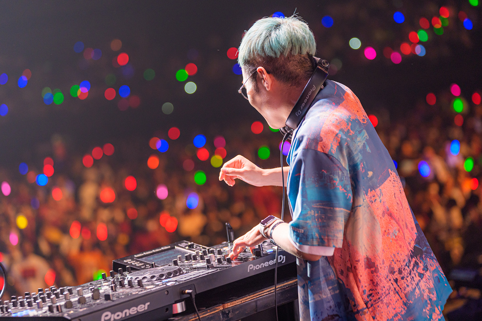 どこを切り取ってもすべてがクライマックス並みの盛り上がりに！FLOW主催のアニソンロックフェス“FLOW THE FESTIVAL”2日間の模様をレポート！ - 画像一覧（24/27）