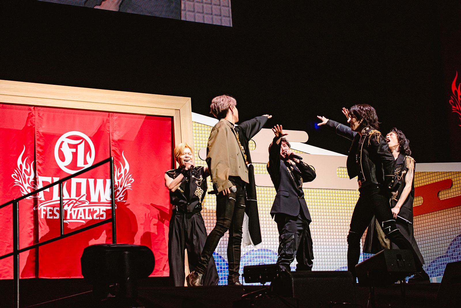 どこを切り取ってもすべてがクライマックス並みの盛り上がりに！FLOW主催のアニソンロックフェス“FLOW THE FESTIVAL”2日間の模様をレポート！ - 画像一覧（23/27）