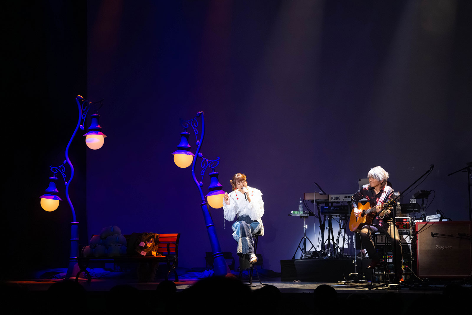 豊崎愛生にとっての青春――カバーコンサート“LAWSON presents 豊崎愛生カバーコンサート2025 AT living Ⅱ ～sing of youth～”をレポート！ - 画像一覧（5/7）