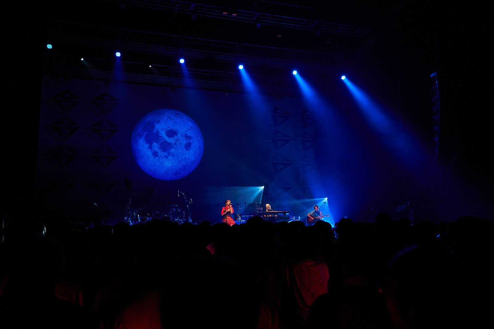 10年間の歩みを凝縮した、色鮮やかな「ベストライブ」に！“大橋彩香10th Anniversary Live「彩-irodori-」”東京公演レポート - 画像一覧（7/11）