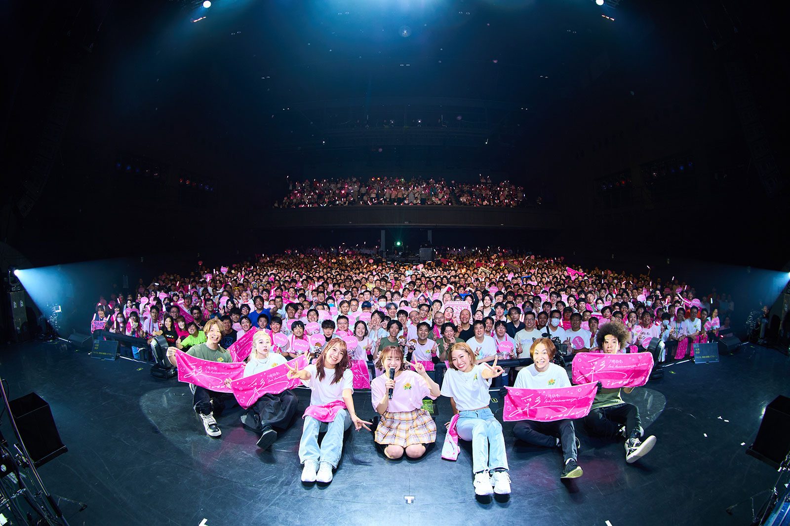 10年間の歩みを凝縮した、色鮮やかな「ベストライブ」に！“大橋彩香10th Anniversary Live「彩-irodori-」”東京公演レポート - 画像一覧（1/11）