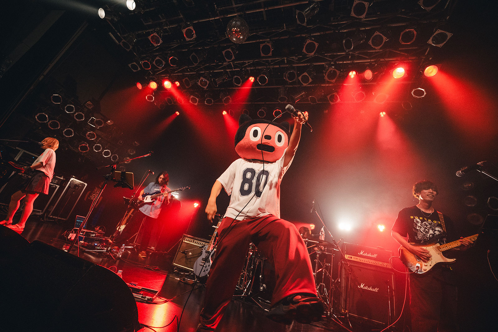 ぼっちぼろまる、主催ライブ“ぼろぼろ金メダル”完遂！弾き語り＆バンドの2編成で大いに楽しませたファイナル公演レポート - 画像一覧（8/9）