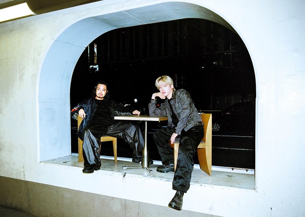 Creepy Nuts、全世界で話題沸騰中の新曲「Mirage」×TVアニメ『よふかしのうた Season2』のアニメコラボMVが公開！